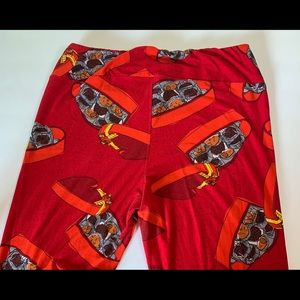 LuLaRoe Valentine’s Day Tall and Curvy Leggings